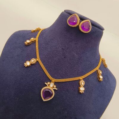 Mossinte stone simple necklace