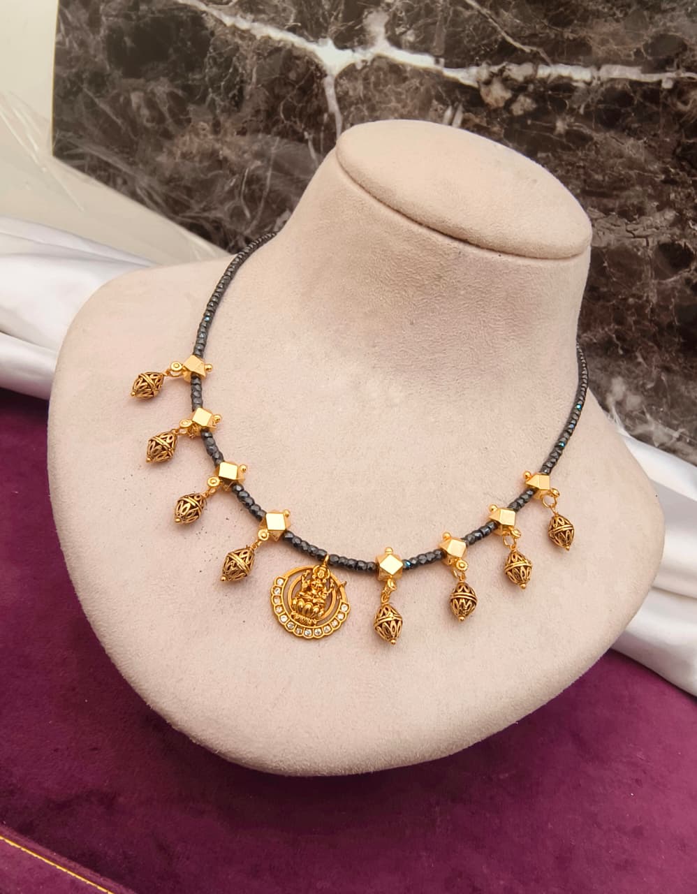 Gold inspired kasu balck beads