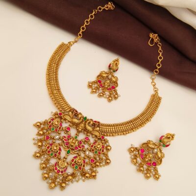 Gold Inspried  Jada Kundan Neck Set