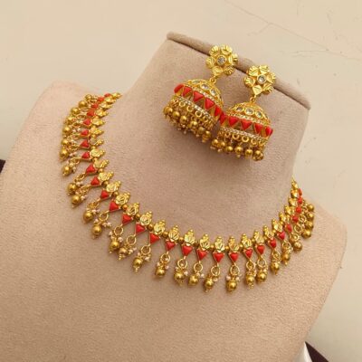 Vintage Look Neck Set With Matchung Jumkhas